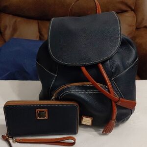 Dooney & Bourke Pebble Grain Large Murphy Backpack & Wallet In Midnight Blue